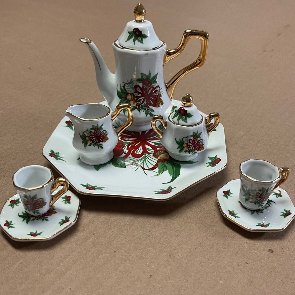 Formalities Christmas Poinsettia 10‎ Piece Mini Tea Set by Baum Brothers